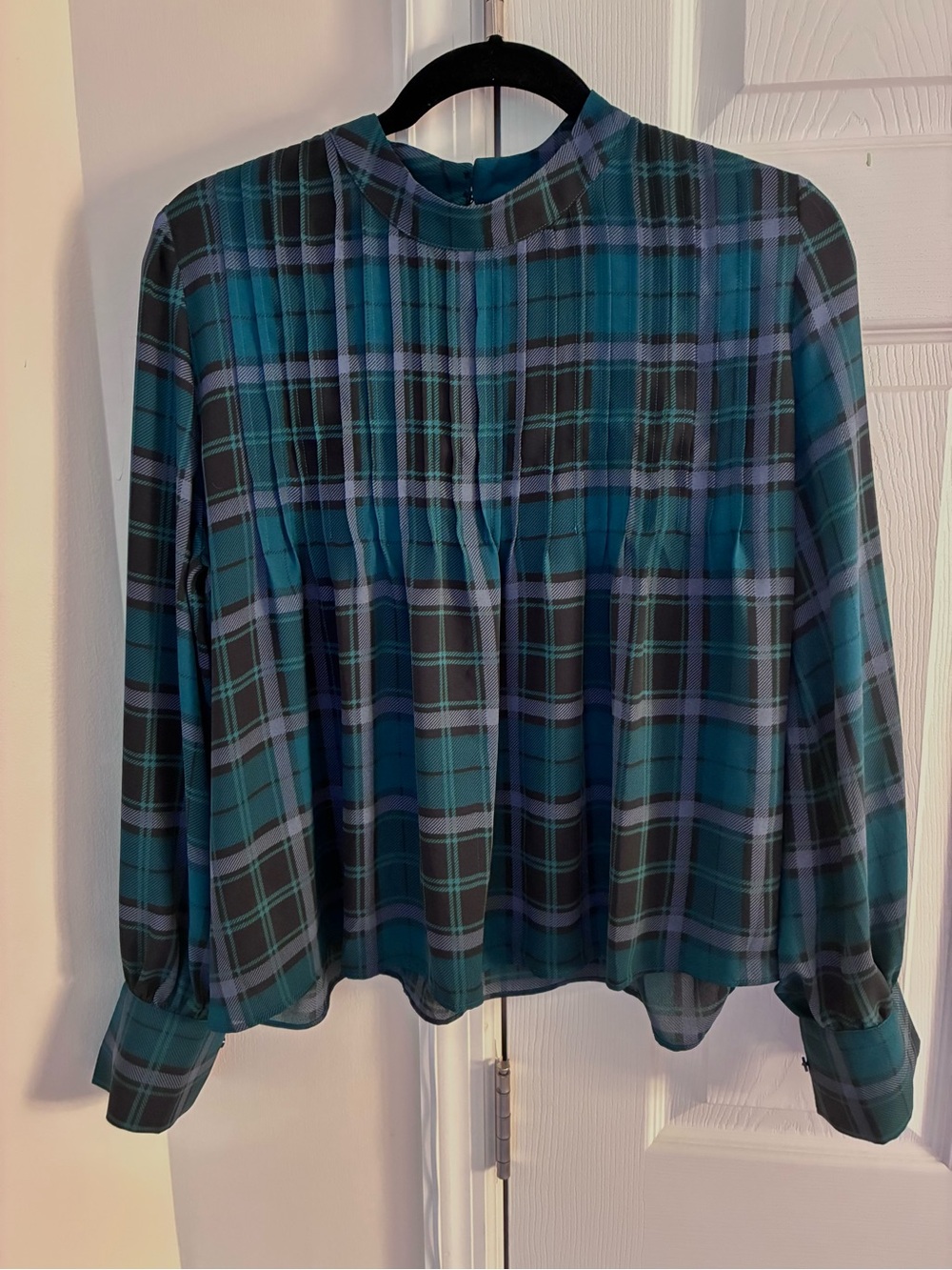 Ann Taylor Factory Plaid Long-Sleeve Blouse Sz M